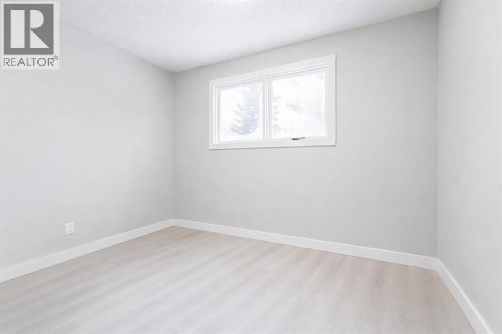 6420 26 Avenue NE — photo 11