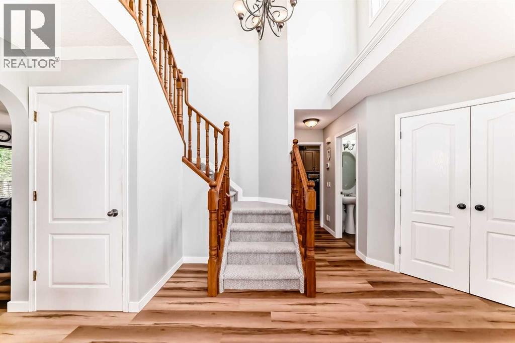 167 Fairways Close NW — photo 18