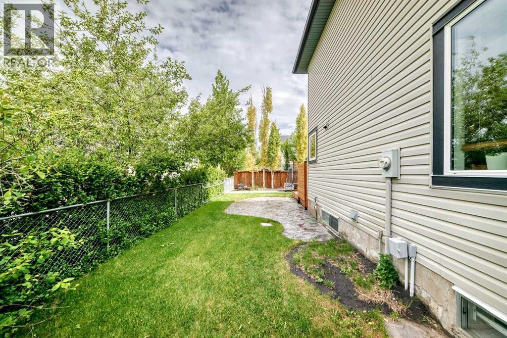 167 Fairways Close NW — photo 40