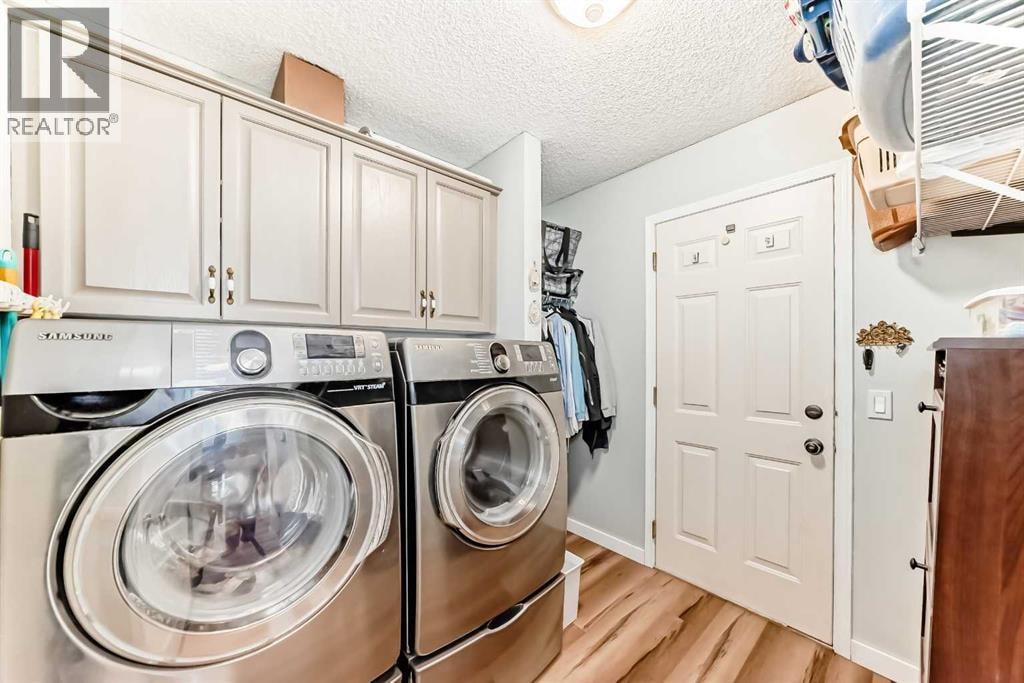 167 Fairways Close NW — photo 8