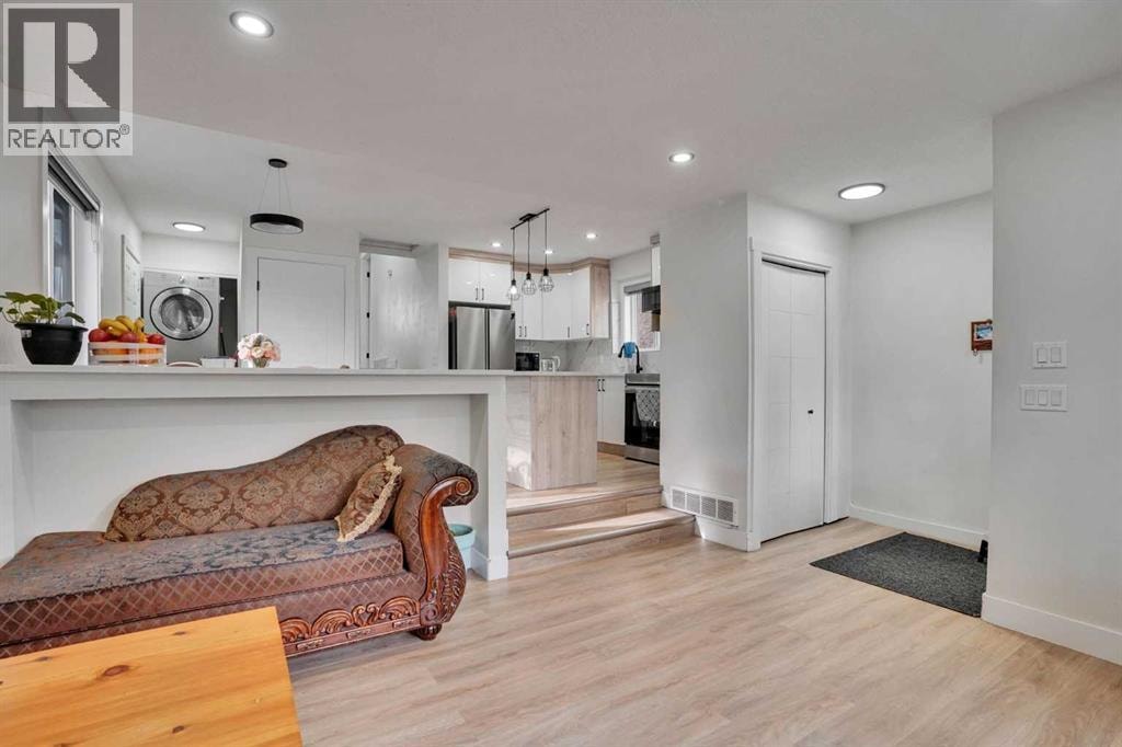51 Taraglen Road NE — photo 9