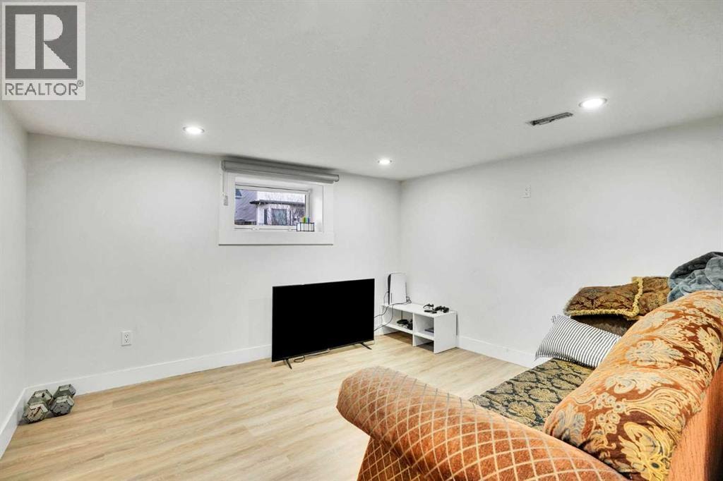 51 Taraglen Road NE — photo 37