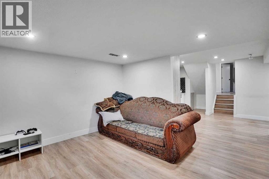 51 Taraglen Road NE — photo 38
