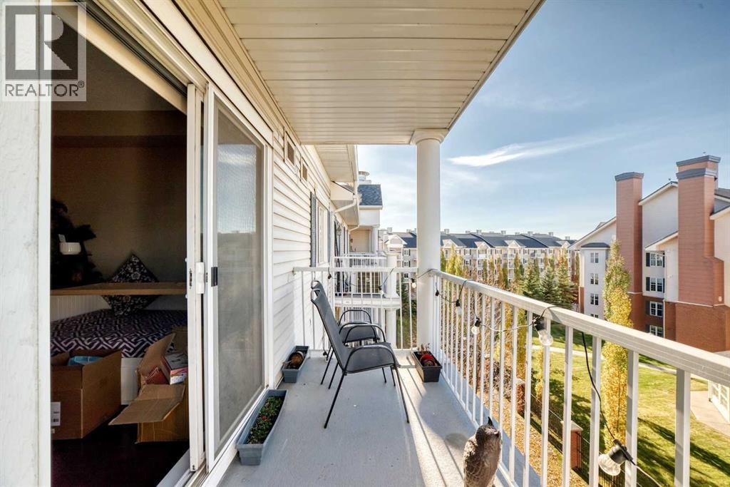 4404, 31 Country Village Manor NE — photo 10