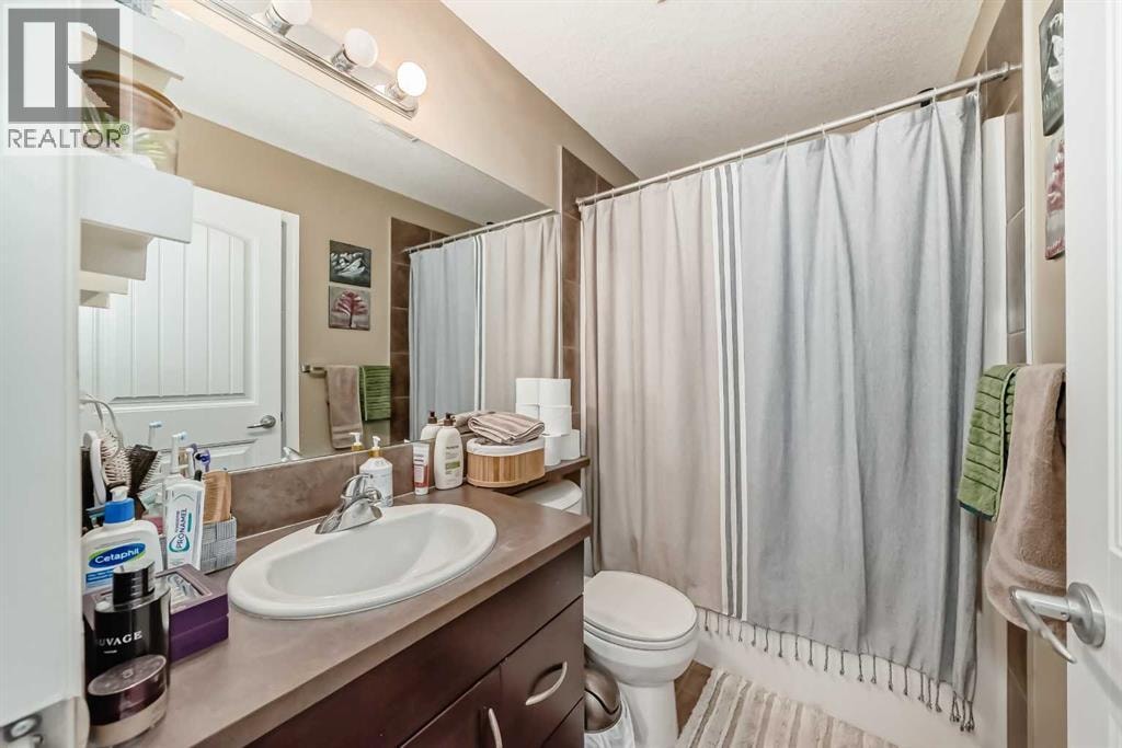 4404, 31 Country Village Manor NE — photo 17