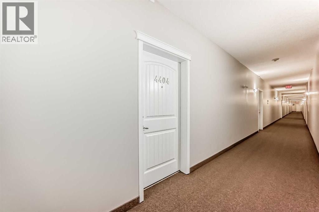 4404, 31 Country Village Manor NE — photo 20