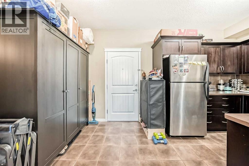 4404, 31 Country Village Manor NE — photo 3