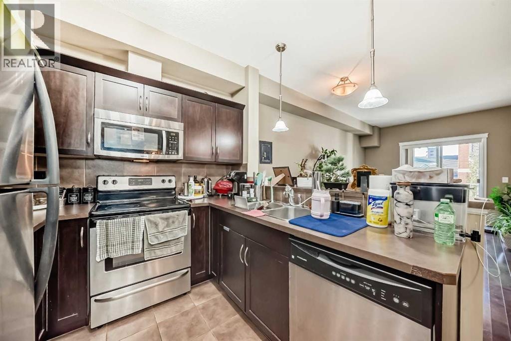 4404, 31 Country Village Manor NE — photo 6