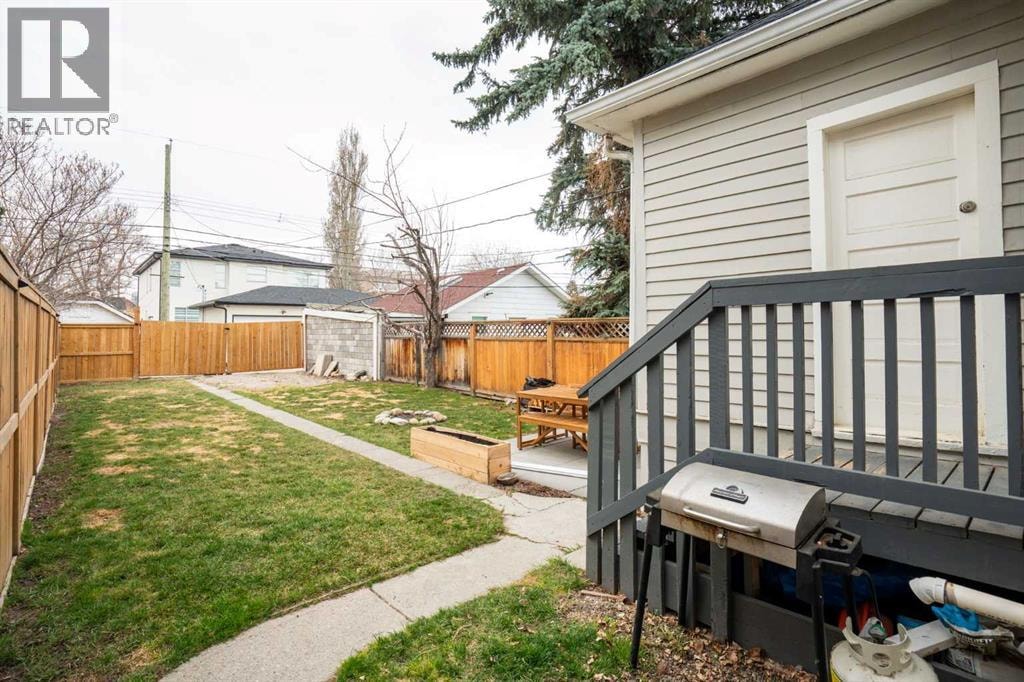 317 18 Avenue NW — photo 24
