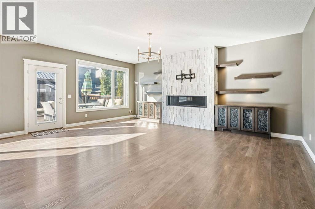383 Evansglen Drive NW — photo 6