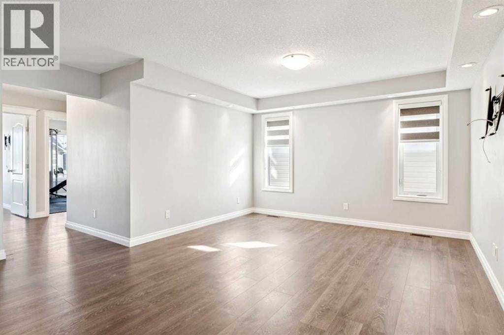 383 Evansglen Drive NW — photo 13