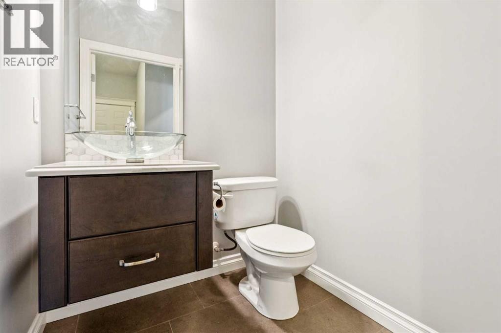 383 Evansglen Drive NW — photo 9