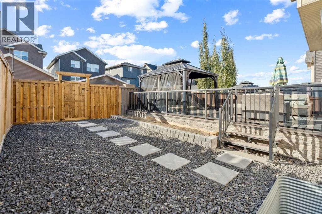 383 Evansglen Drive NW — photo 12