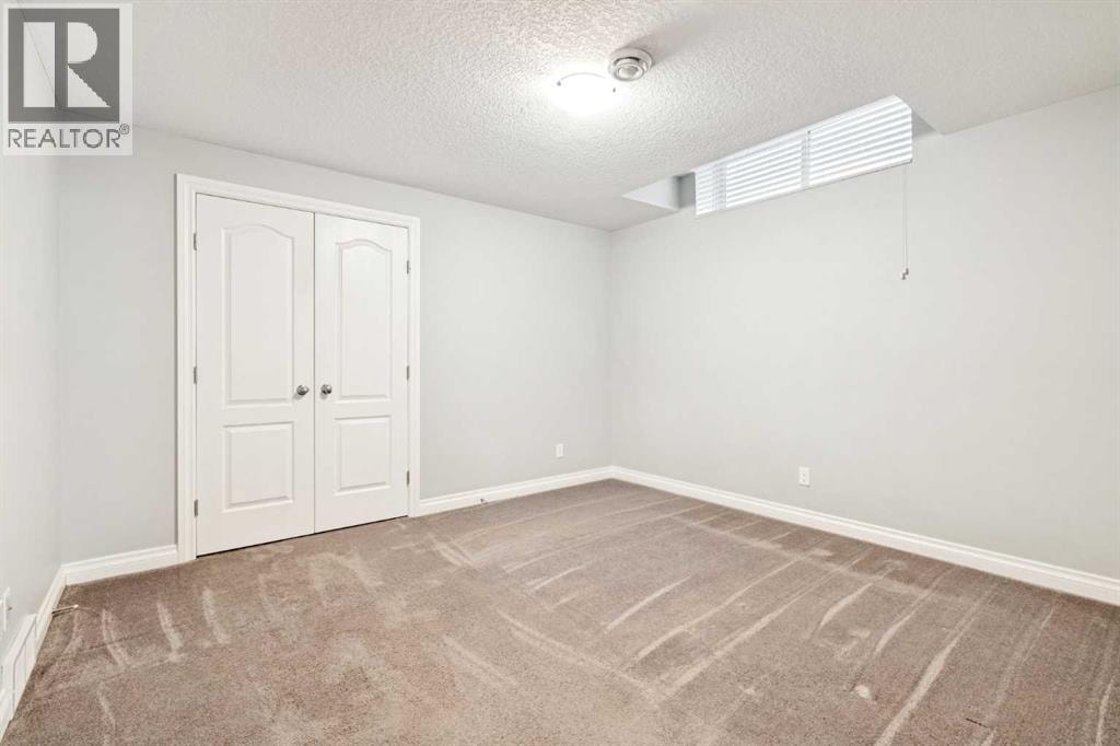 383 Evansglen Drive NW — photo 28