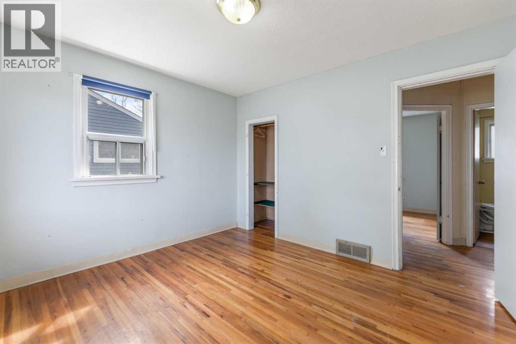 6435 34 Avenue NW — photo 14