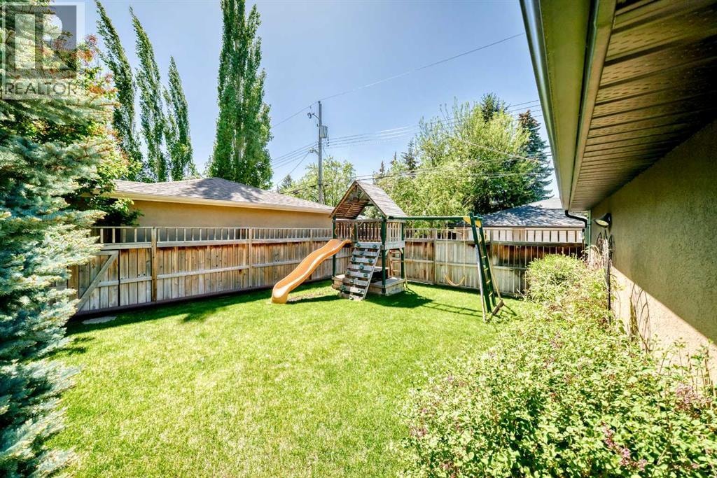 3631 12 Street SW — photo 35