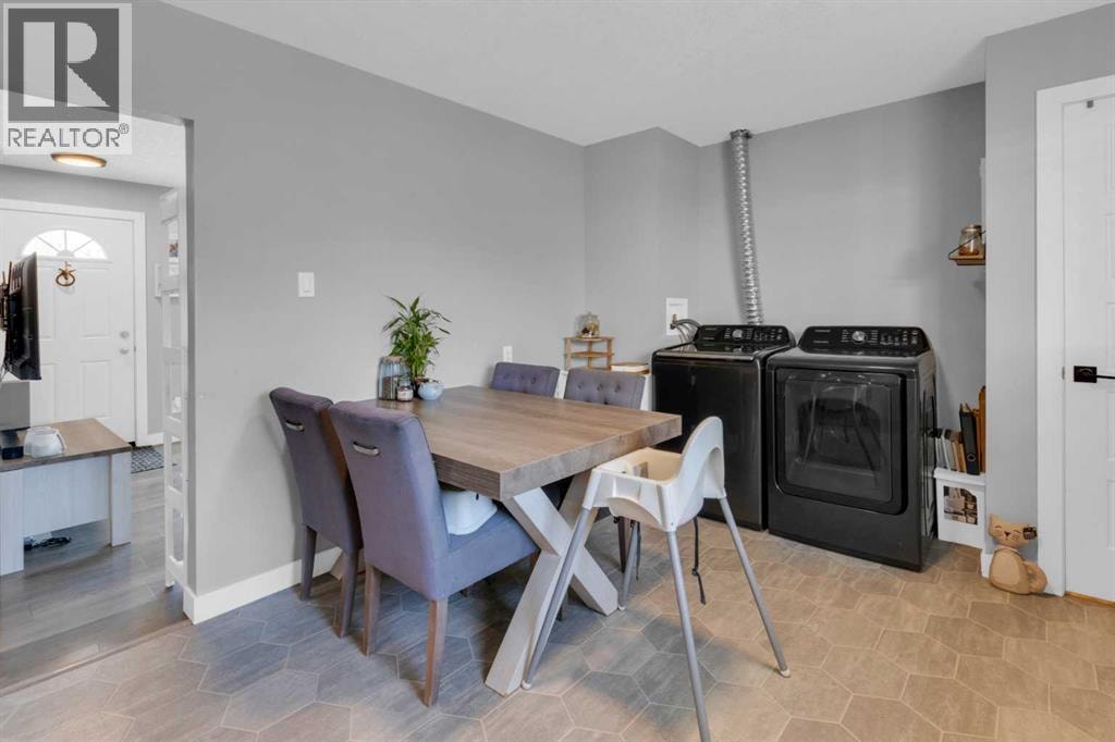 2231 39 Street SE — photo 7