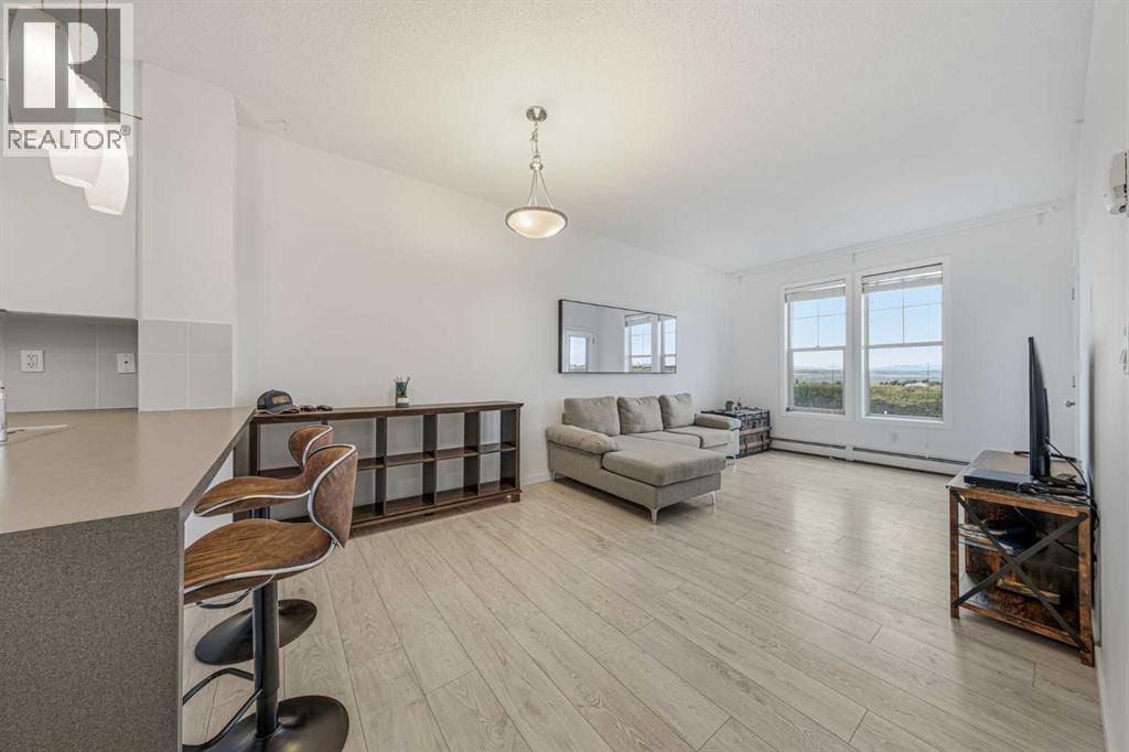 404, 207 Sunset Drive — photo 5