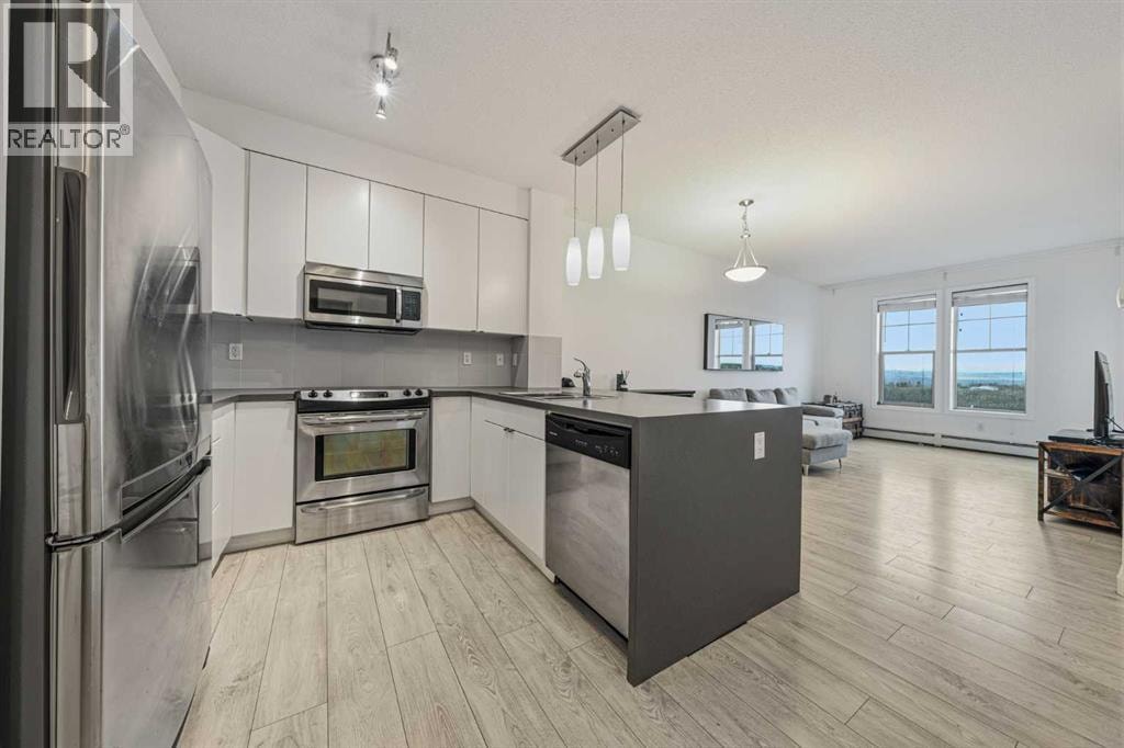 404, 207 Sunset Drive — photo 4