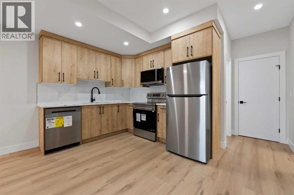 8106 47 Avenue NW — photo 34