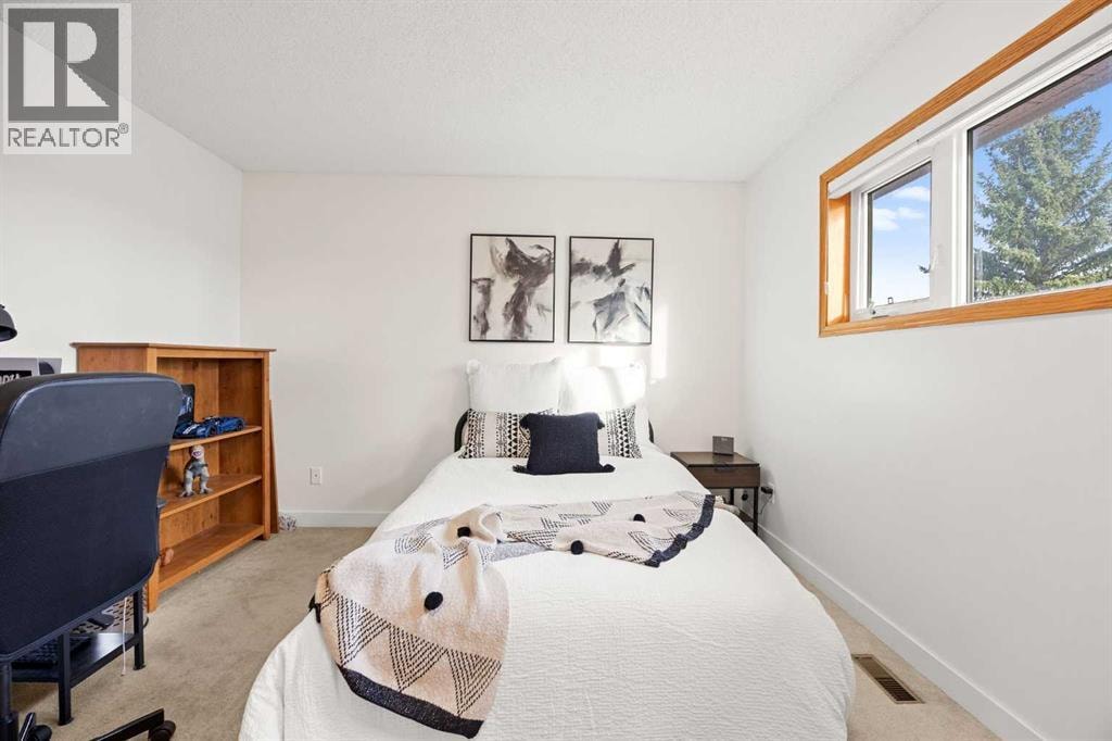 47 Edgeridge Court NW — photo 32