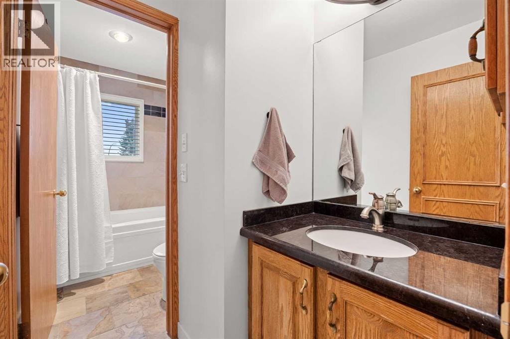 47 Edgeridge Court NW — photo 33