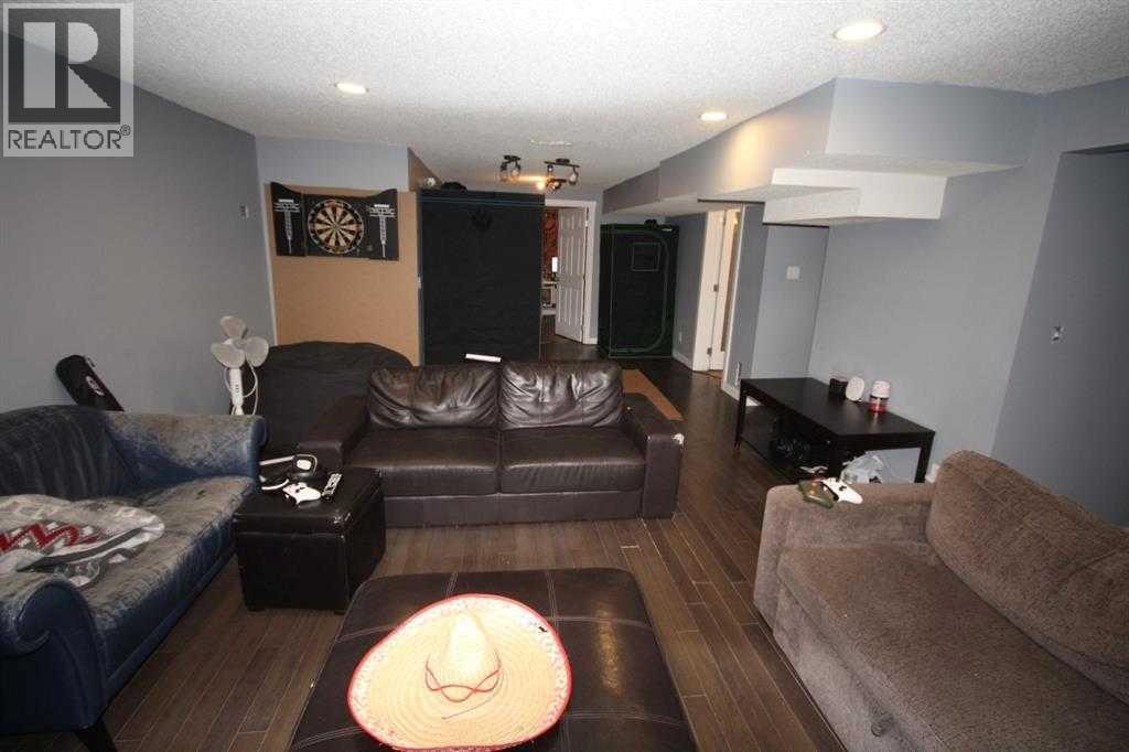 3824 BRANTFORD Drive NW — photo 14