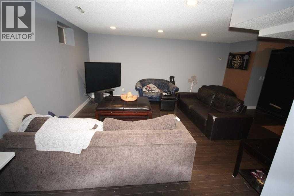 3824 BRANTFORD Drive NW — photo 13