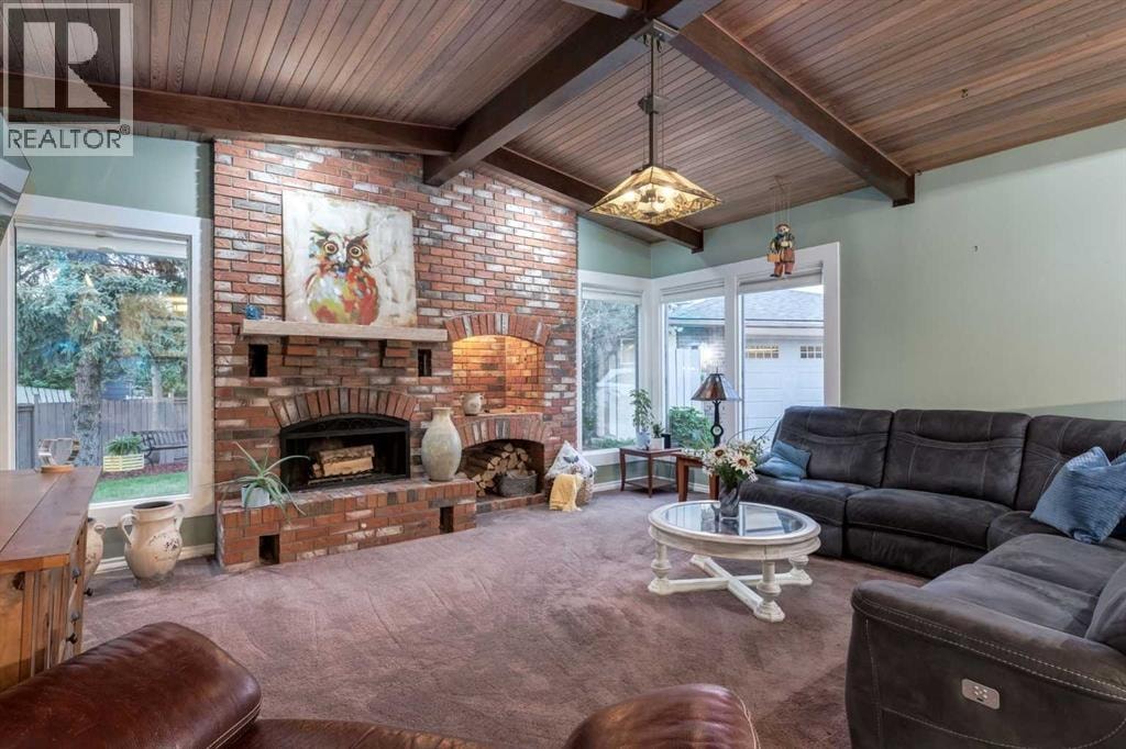 220 Oakridge Place SW — photo 12
