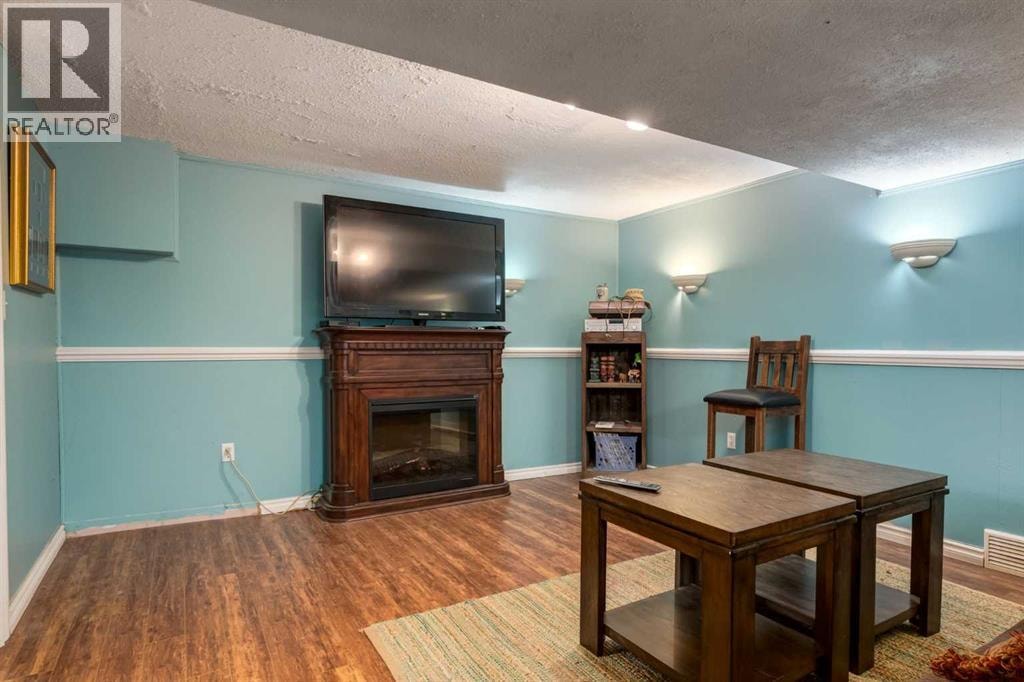 220 Oakridge Place SW — photo 27