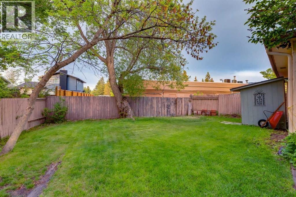 220 Oakridge Place SW — photo 39