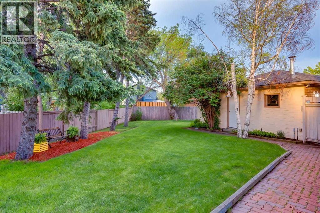 220 Oakridge Place SW — photo 38