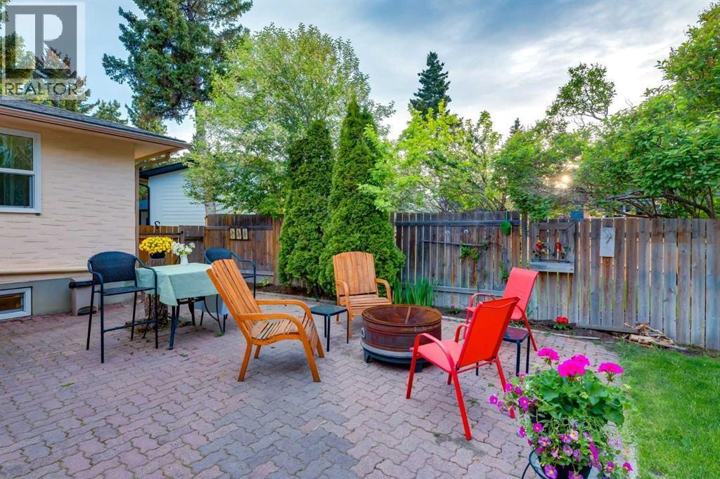 220 Oakridge Place SW — photo 36