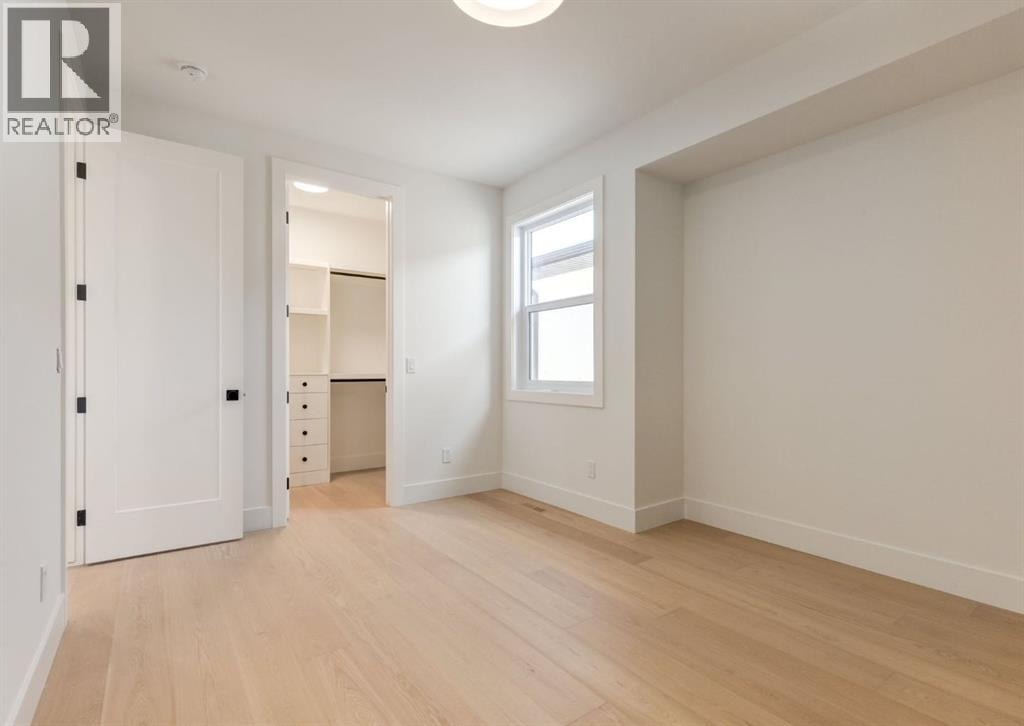 507 26 Avenue NE — photo 32
