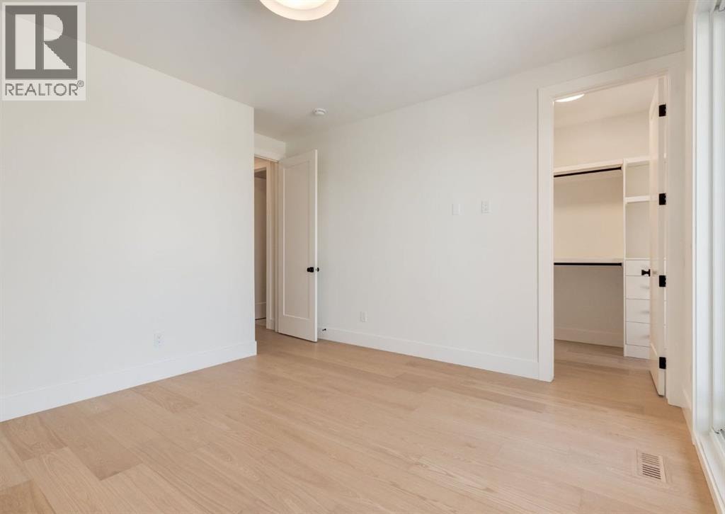 507 26 Avenue NE — photo 35