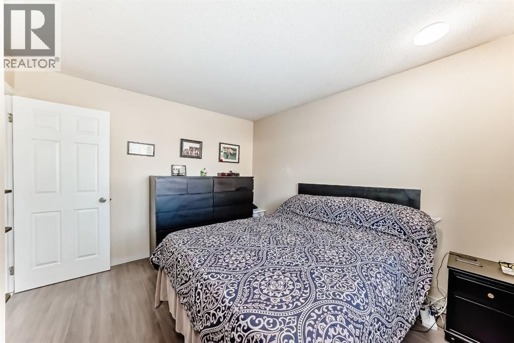 3221 32A Avenue SE — photo 15