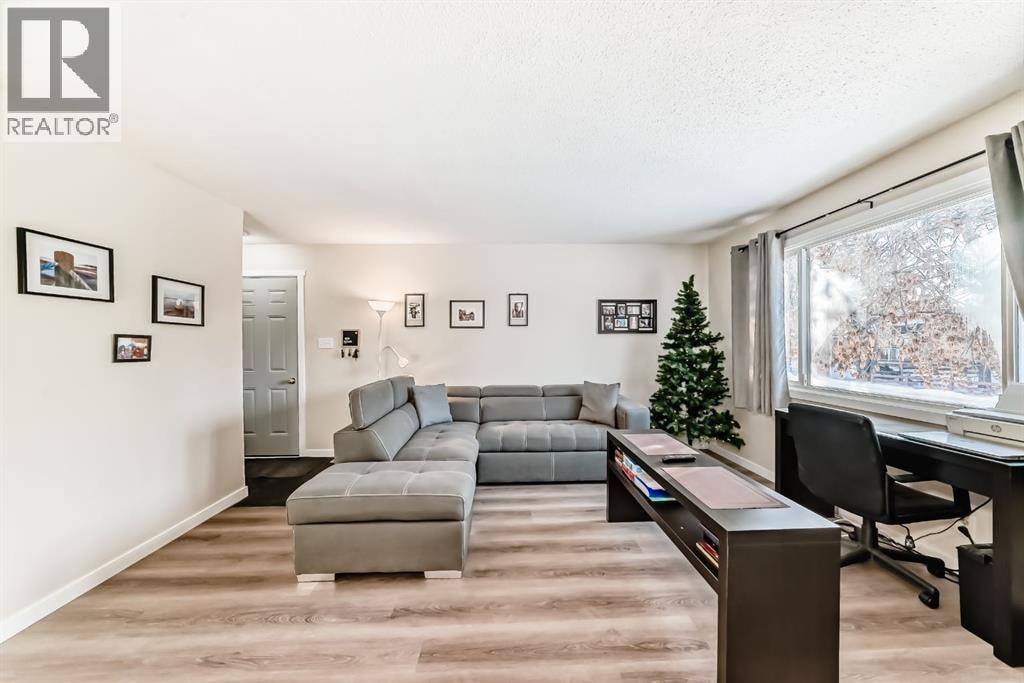 3221 32A Avenue SE — photo 3
