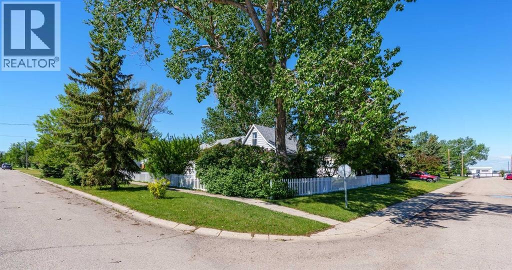 235 3 Street — photo 41