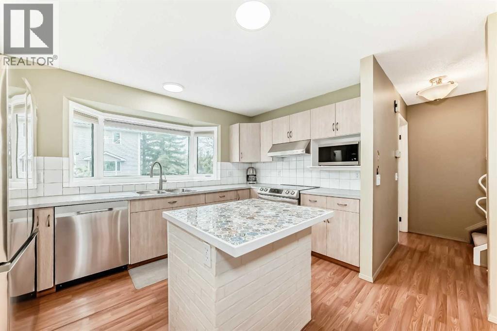 4 Glenbrook Villas SW — photo 3