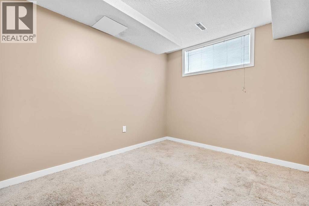 58 Templeson Crescent NE — photo 29