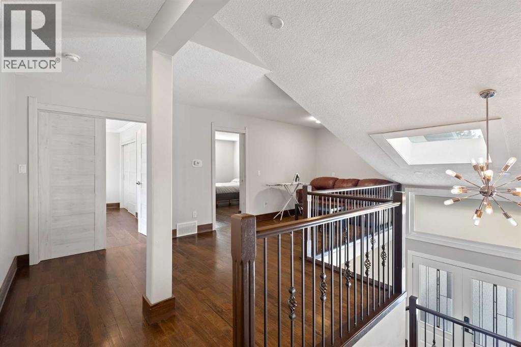 40 Wood Crescent SW — photo 25