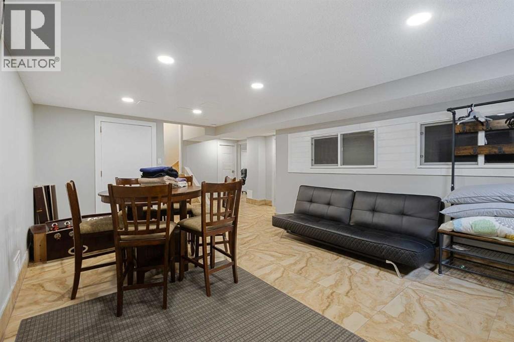 40 Wood Crescent SW — photo 35