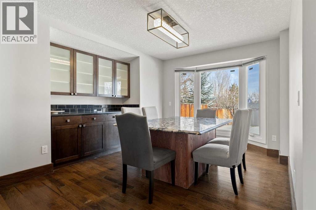 40 Wood Crescent SW — photo 6