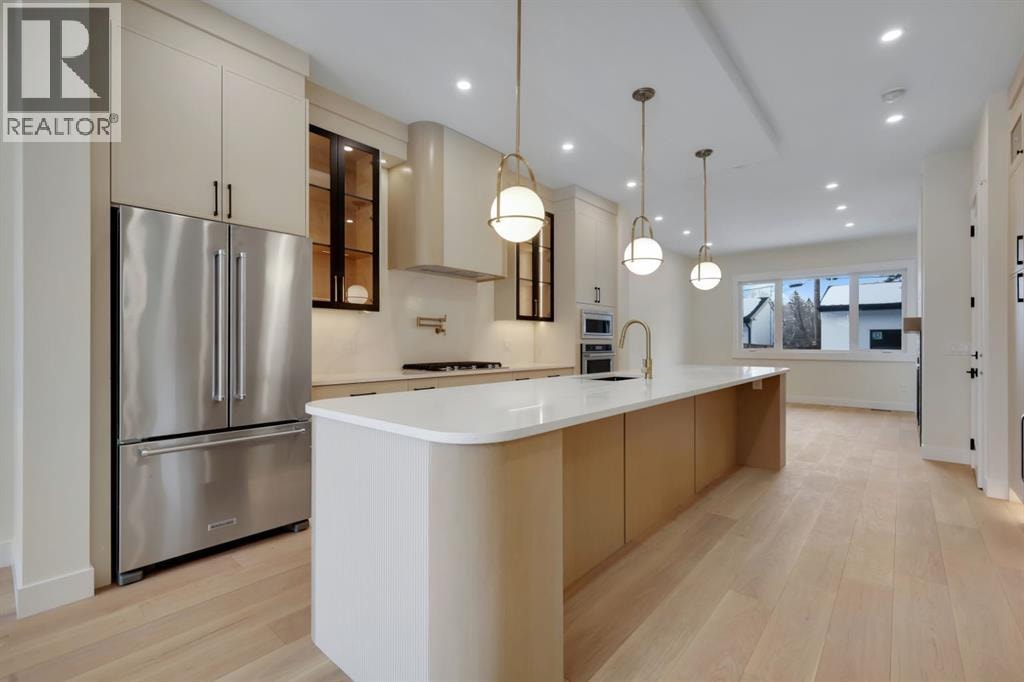 1634 21 Avenue NW — photo 3
