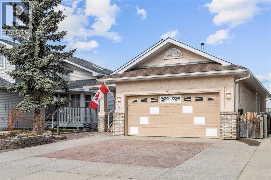 180 Hidden Vale Close NW — photo 3