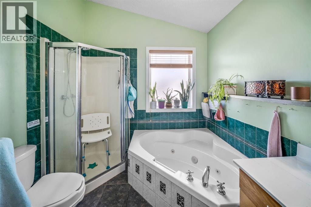 180 Hidden Vale Close NW — photo 30