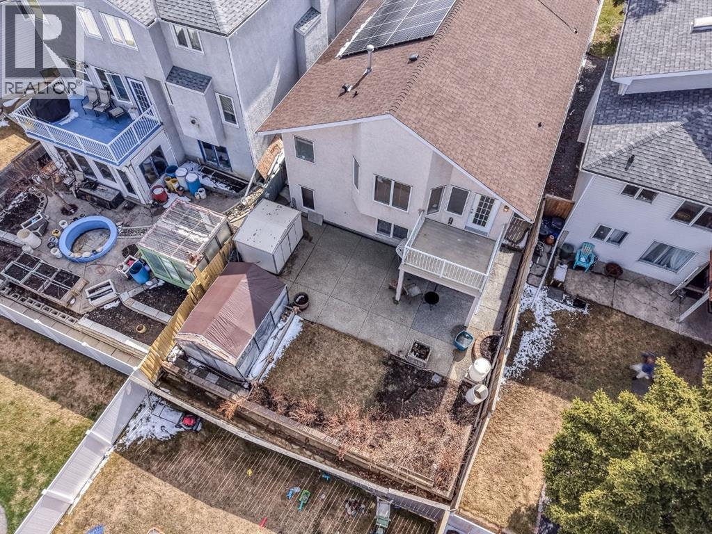 180 Hidden Vale Close NW — photo 8