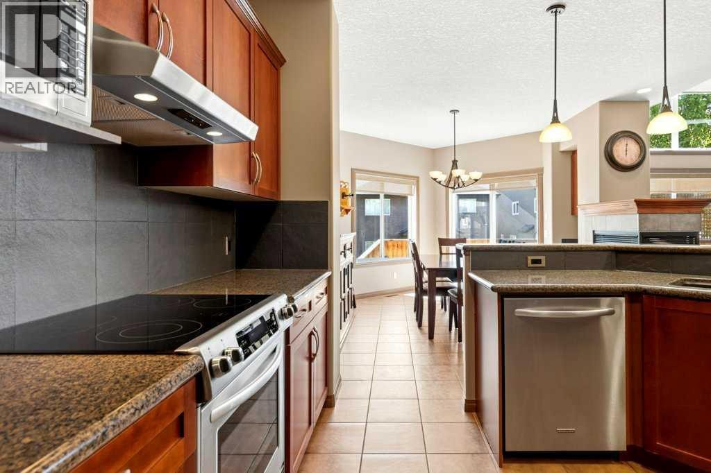 23 Aspen Stone Crescent SW — photo 20