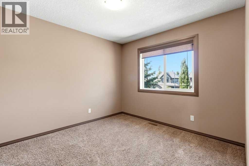 23 Aspen Stone Crescent SW — photo 29