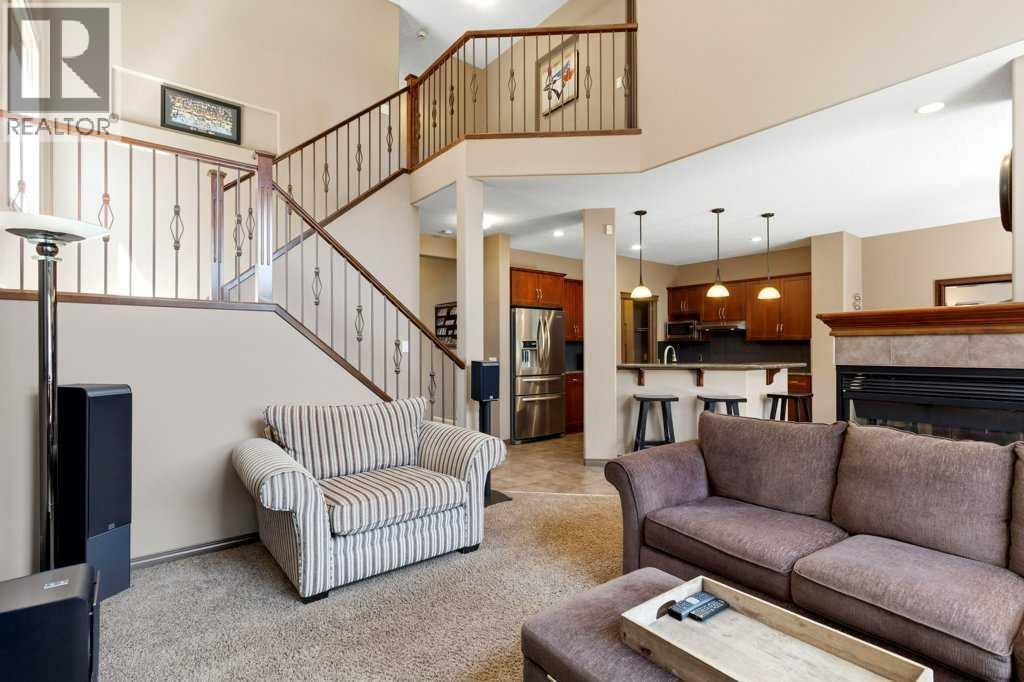 23 Aspen Stone Crescent SW — photo 8